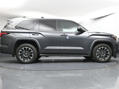 Certified 2026 Toyota Sequoia Limited image 27