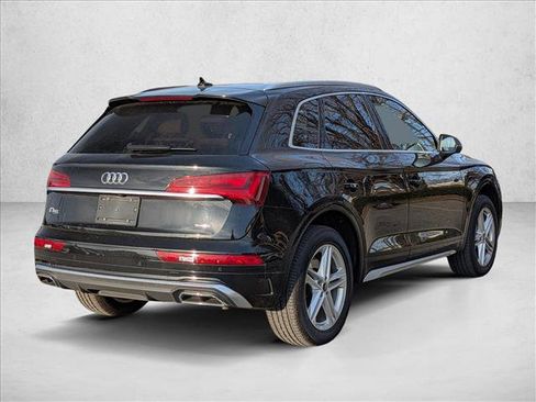 Used 2023 Audi Q5 e Premium Plus w/ Premium Plus Package image 4