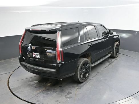 Used 2017 Cadillac Escalade Luxury AWD/4WD image 37