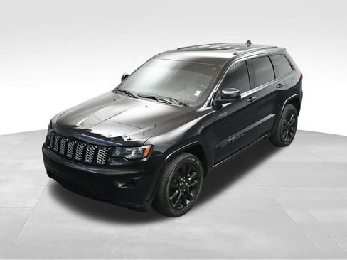 Used 2021 Jeep Grand Cherokee Laredo X RWD image 18