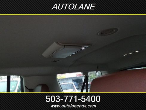 Used 2016 Chevrolet Suburban LTZ image 10