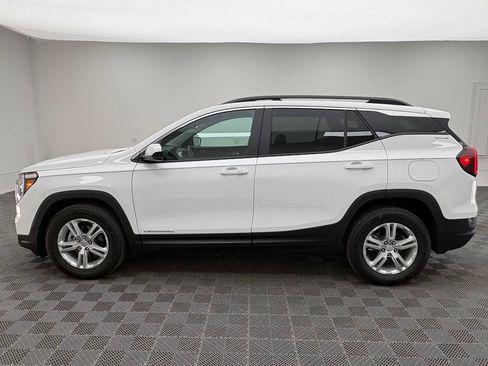 Used 2023 GMC Terrain SLE w/ Driver Convenience Package FWD image 11