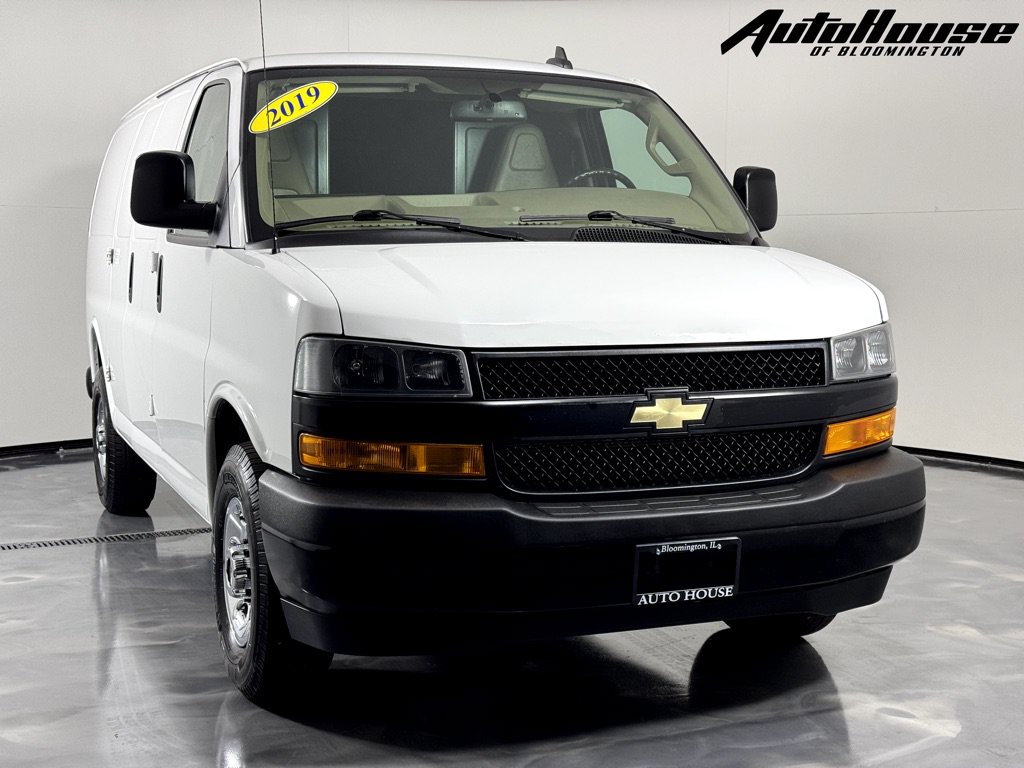 Used 2019 Chevrolet Express 2500 w/ Driver Convenience Package RWD image 1
