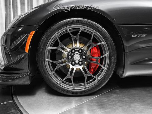 Used 2013 SRT Viper GTS w/ GTS Laguna Interior Pkg image 46