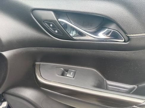 Used 2023 GMC Acadia SLT AWD/4WD image 35