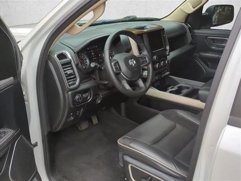 Used 2021 RAM 1500 Laramie AWD/4WD image 12
