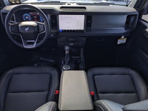 New 2025 Ford Bronco Badlands image 32
