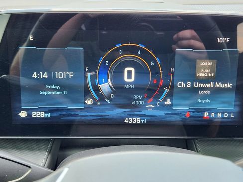 Used 2026 Chevrolet Equinox LT FWD image 16