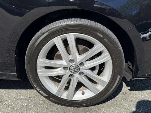 Used 2017 Volkswagen Jetta SEL FWD image 9