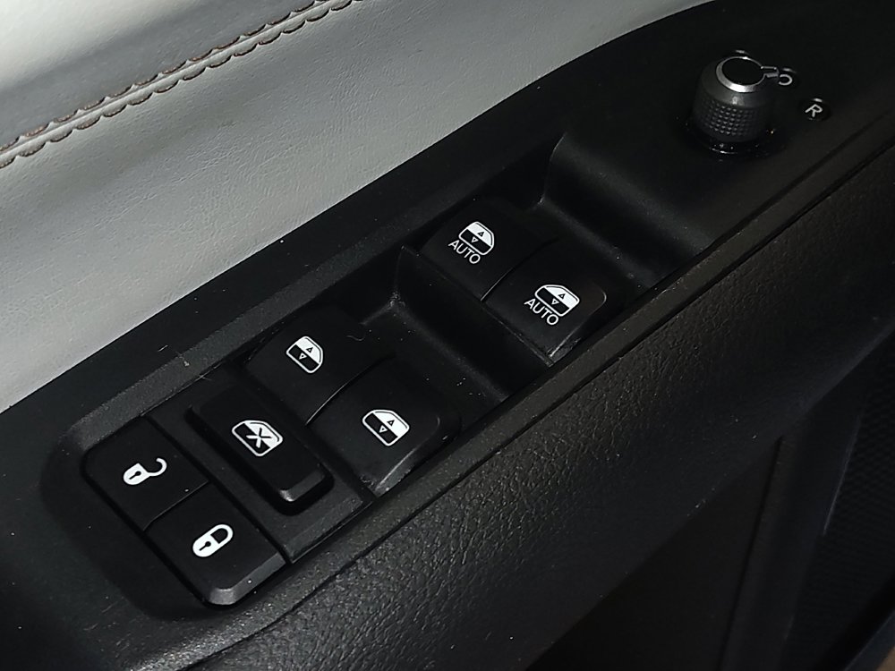 Used 2025 Jeep Compass Limited AWD/4WD image 27