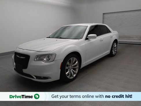 Used 2019 Chrysler 300 Touring L w/ Quick Order Package 22F RWD image 1