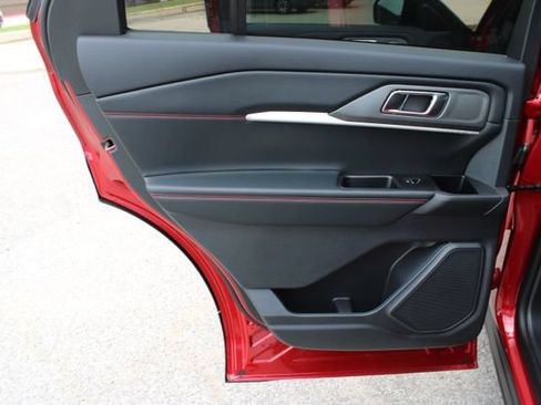 New 2026 Ford Explorer ST-Line w/ ST-Line Street Pack RWD image 8