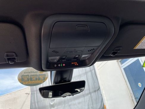 Used 2020 Chevrolet Blazer RS image 17