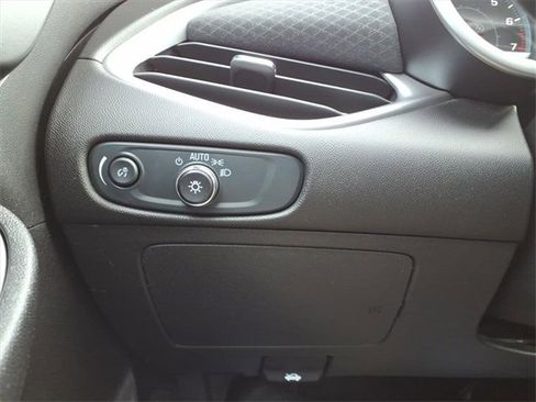 Used 2024 Chevrolet Malibu LT image 14