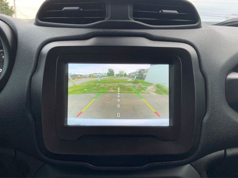 Used 2020 Jeep Renegade Limited AWD/4WD image 32