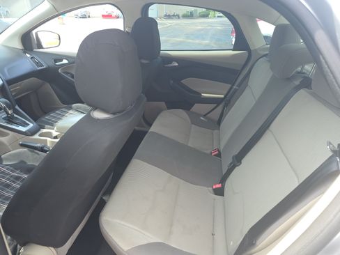 Used 2013 Ford Focus SE FWD image 12