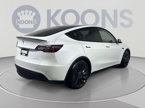 Used 2022 Tesla Model Y Performance AWD/4WD image 7