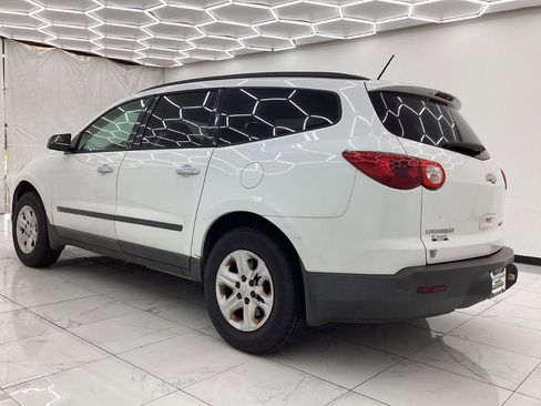 Used 2009 Chevrolet Traverse LS FWD image 7