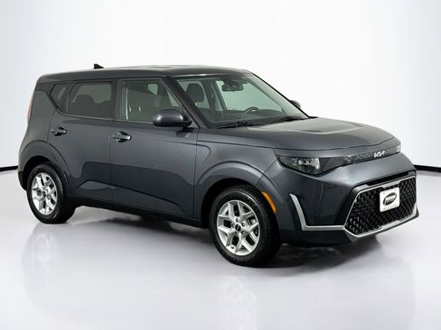 Used 2023 Kia Soul LX w/ Option Group 015 image 2