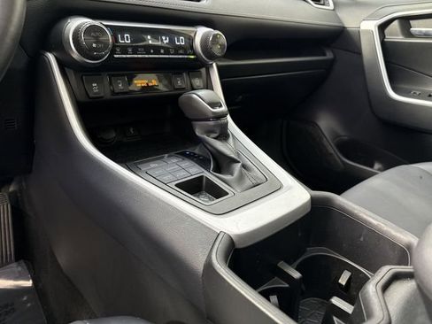 Used 2022 Toyota RAV4 XLE Premium AWD/4WD image 19