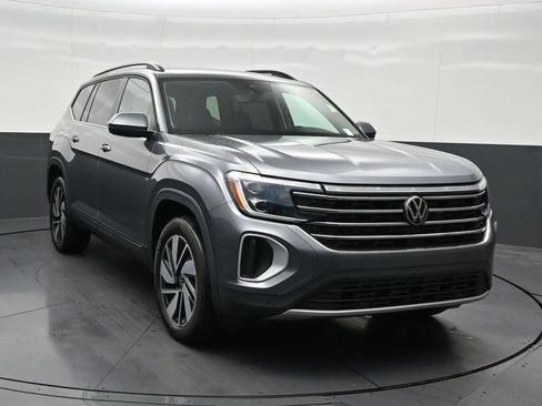 Used 2024 Volkswagen Atlas SE FWD image 7