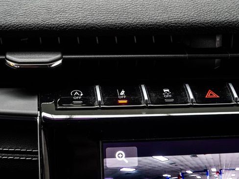 Used 2023 Jeep Grand Cherokee L Laredo AWD/4WD image 28