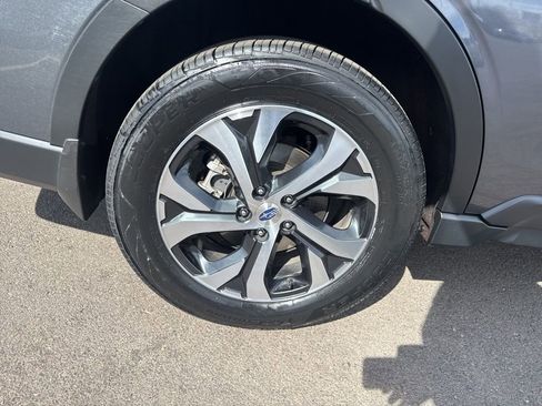 Used 2022 Subaru Outback Touring XT w/ Popular Package #2 image 9