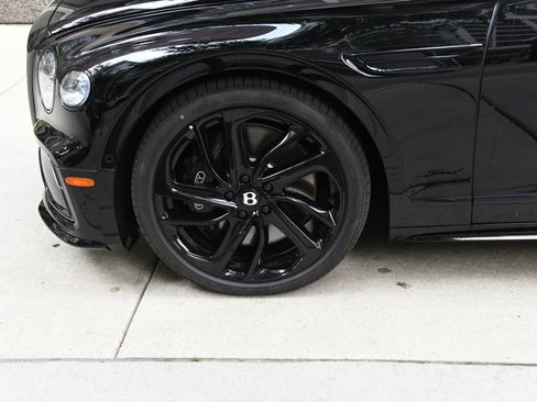 New 2025 Bentley Flying Spur Plug-In Hybrid image 23