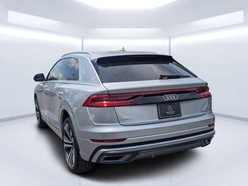 Used 2022 Audi Q8 Premium Plus AWD/4WD image 5