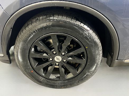 Used 2019 Dodge Durango SXT image 13