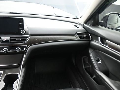 Used 2019 Honda Accord Touring image 62