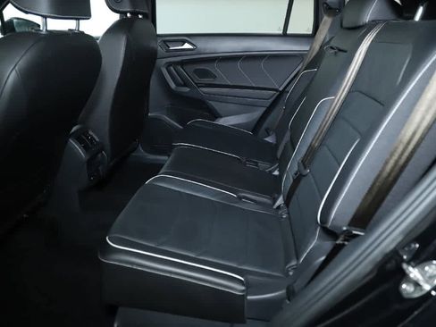 Certified 2022 Volkswagen Tiguan SEL R-Line image 12