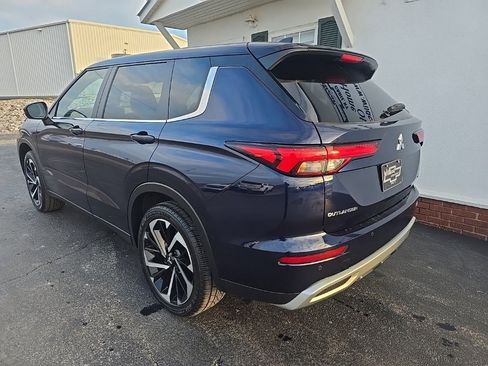 Used 2024 Mitsubishi Outlander SE Black Edition image 6