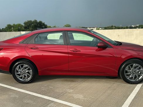Certified 2024 Hyundai Elantra SEL FWD image 13