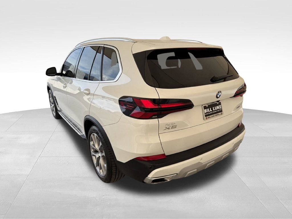 Used 2024 BMW X5 xDrive40i w/ Premium Package AWD/4WD image 9