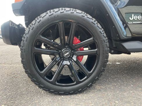 Used 2021 Jeep Gladiator Overland w/ Cold Weather Group image 19