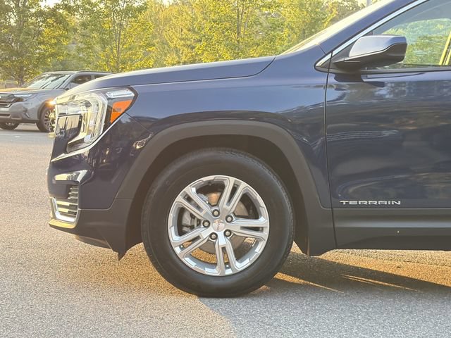 Used 2022 GMC Terrain SLE FWD image 9