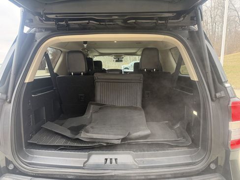 Used 2022 Ford Expedition Max XLT image 24