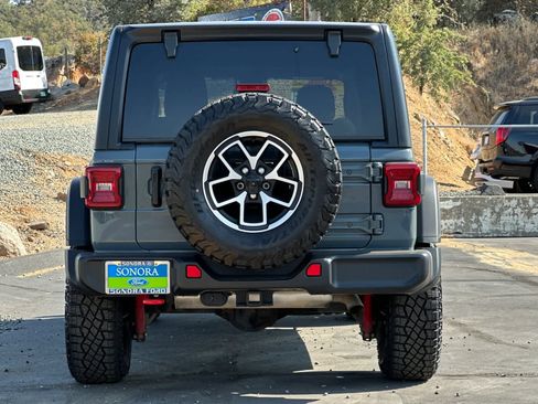 Used 2024 Jeep Wrangler Unlimited Rubicon AWD/4WD image 5
