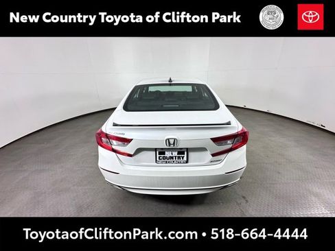 Used 2022 Honda Accord Sport image 4