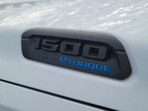Used 2023 RAM 1500 Big Horn AWD/4WD image 5