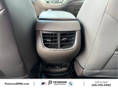 Used 2017 Chevrolet Malibu LT FWD image 19