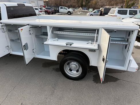 New 2026 RAM 5500 Tradesman w/ Chrome Appearance Group image 33