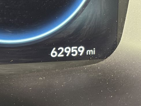 Certified 2023 Hyundai Santa Fe Limited w/ Cargo Package image 5