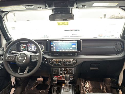 Used 2024 Jeep Wrangler Unlimited Rubicon 4xe w/ Convenience Group image 19