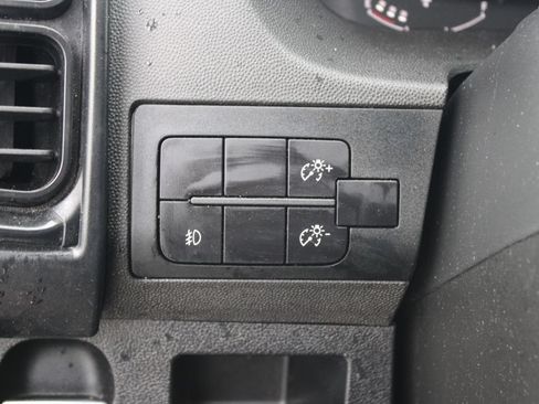Used 2025 RAM ProMaster 2500 w/ Convenience Group FWD image 24