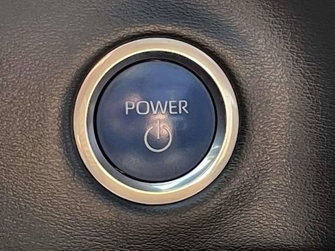 Used 2024 Toyota Tundra Platinum AWD/4WD image 25
