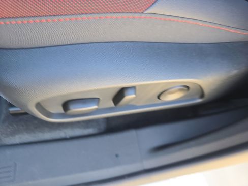 New 2026 Chevrolet Equinox RS image 18