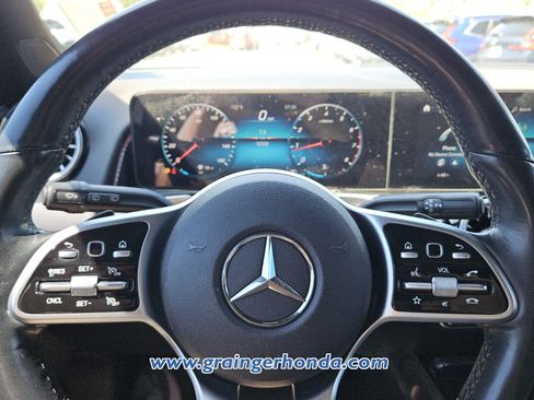 Used 2022 Mercedes-Benz GLB 250 4MATIC image 18