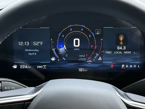 New 2026 Chevrolet Equinox LT w/ Convenience Package II AWD/4WD image 17